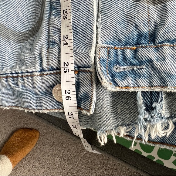 Vetements Graffiti Rivets Punk Ripped Jeans Denim Jacket - Picture 14 of 16